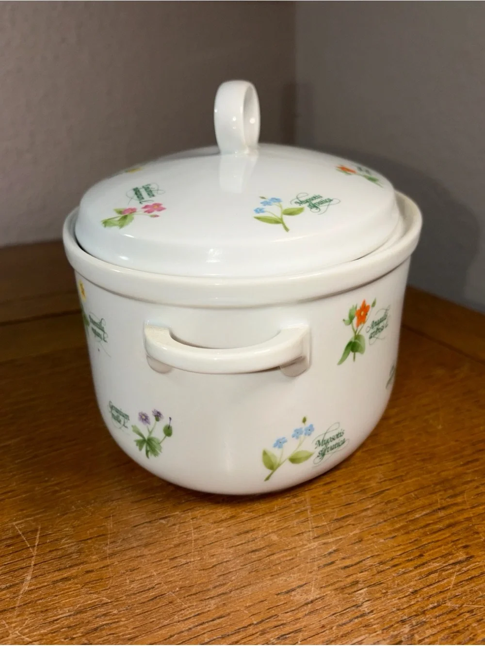 Anchor Hocking Ovenware Casserole Dish W/Lid 2 Qt Floret Pattern Vintage-Japan